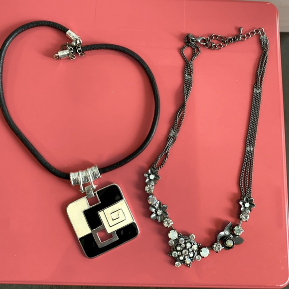 Necklaces! Bundle deal, 5 for one price! - Picture 3 of 8